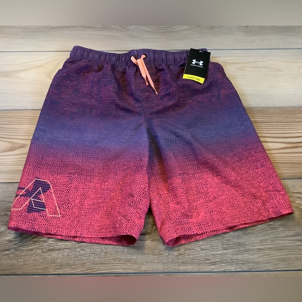 Boys Under Armour UPF 50 swim shorts size YXL( NWT)